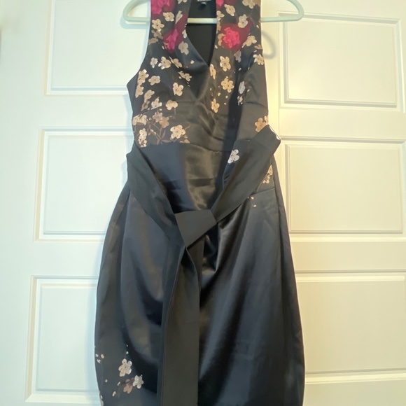 Silk dress - Picture 2 of 4